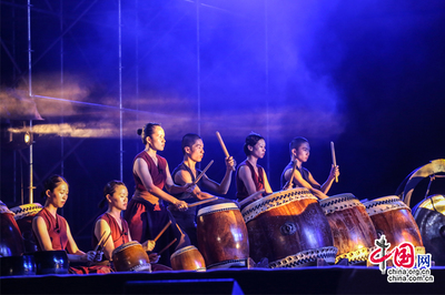 “优人神鼓”震撼登场,东莞东城旅游节拉开帷幕